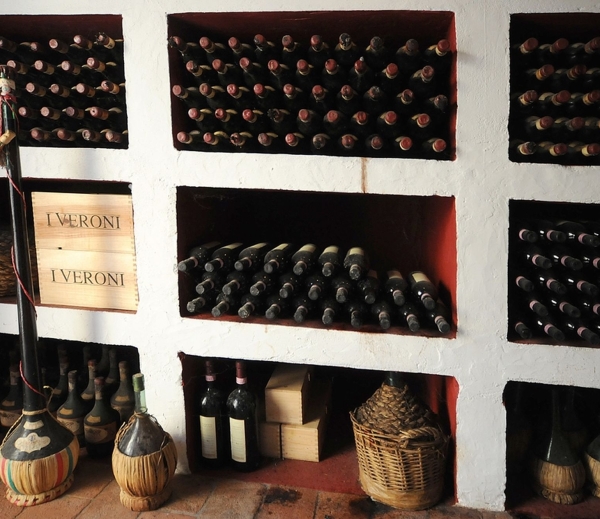 Przechowywanie wina w Toskanii