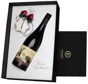 Capcanes Mas Donis w eleganckim pudełku ze świątecznym akcentem