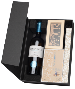 Zestaw w czarnym pudełku - Kompozycja słodyczy z winem Sauvignon Blanc