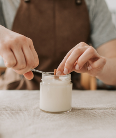 Kondrat & Zaradne: Warsztaty "Wino w Nowym Świetle - świece inspirowane aromatami wina"